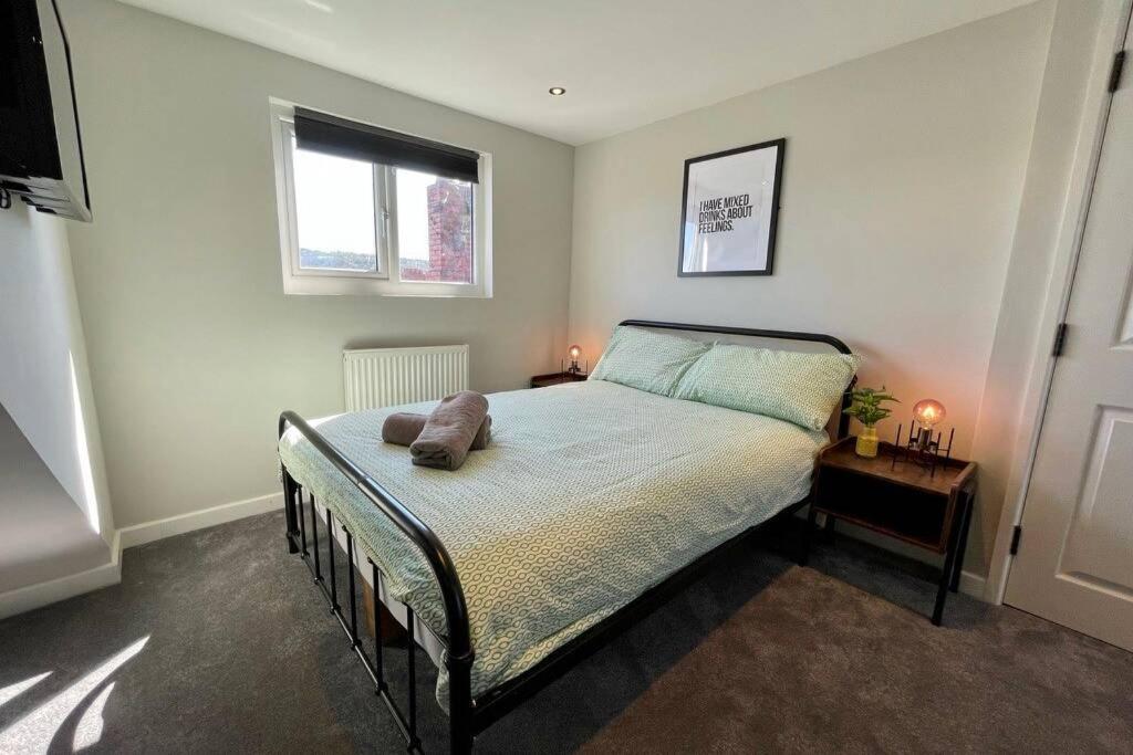 Large House Near Victoria Park For Groups, 10 Mins Bus To City Centre Cardiff Bagian luar foto